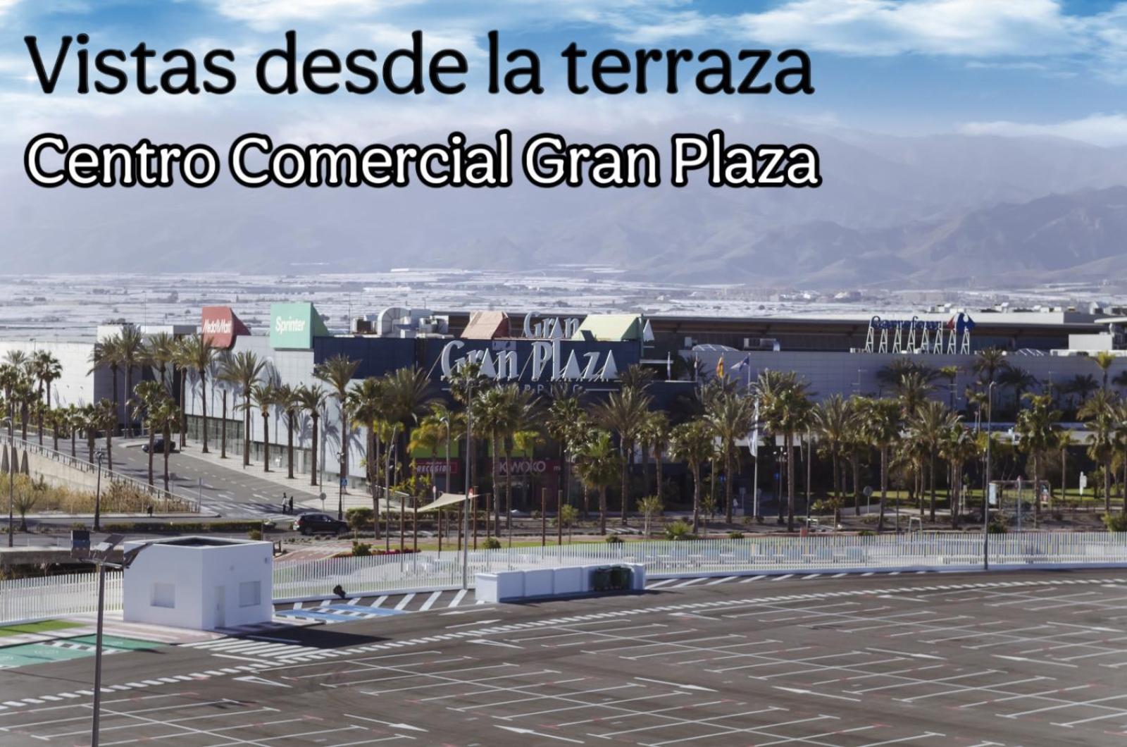 Atico Junto Al Teatro Auditorio De Roquetas De Mar Extérieur photo